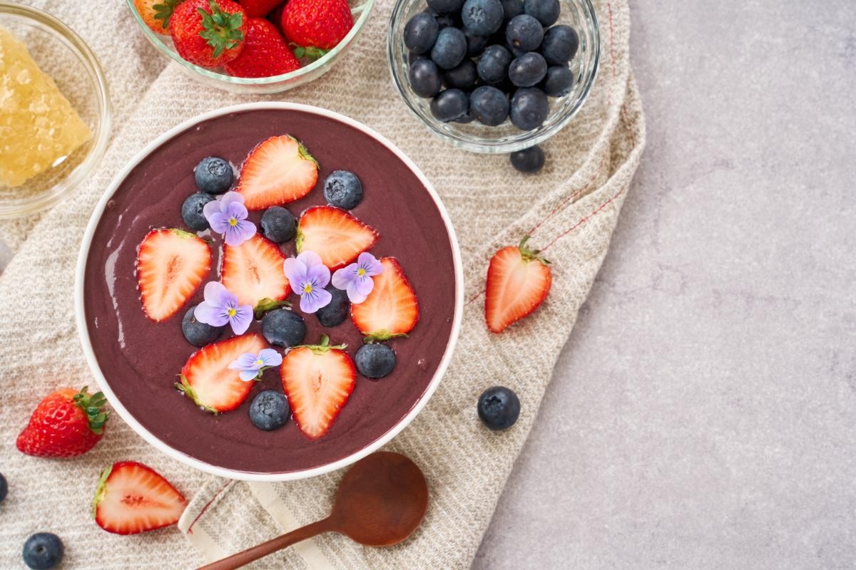 Yogurt bowl with blueberries on a table.